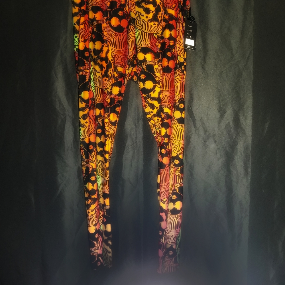 Leggings bye love university